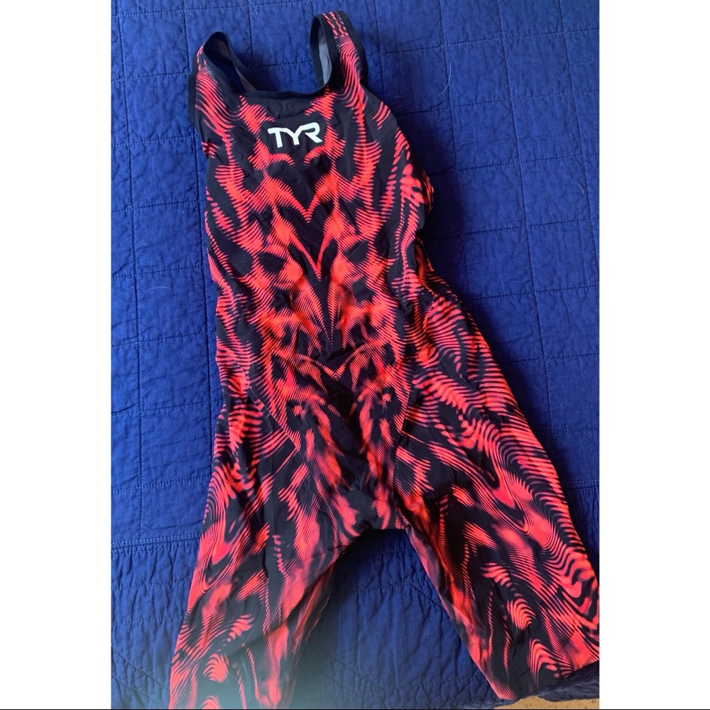 Open back TYR Womens Venzo Genesis Techsuit 25